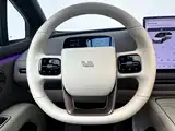 Фото 13 - Li Auto i6