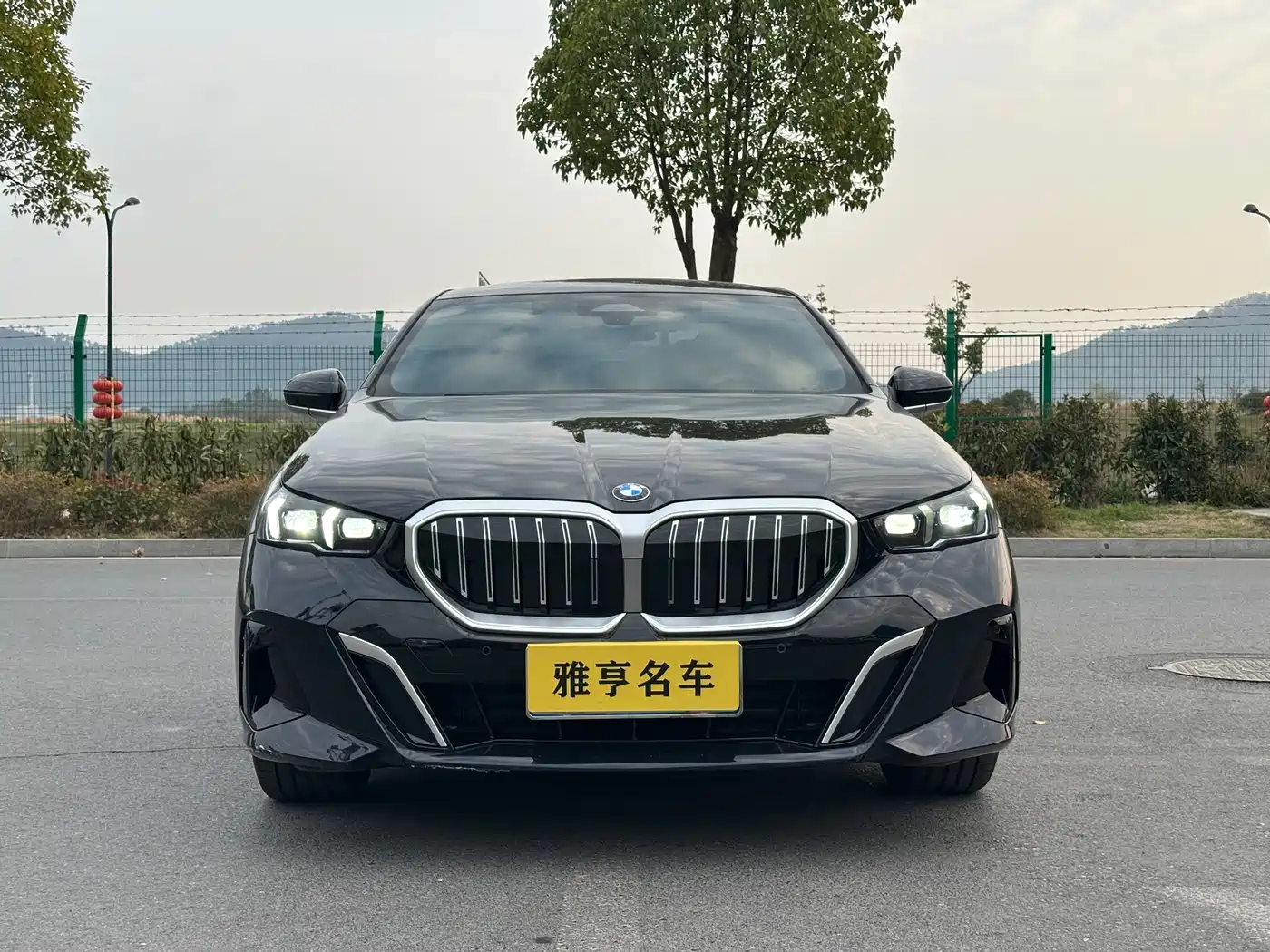 BMW 5 Series 2025 525Li M Sport Package фото 2