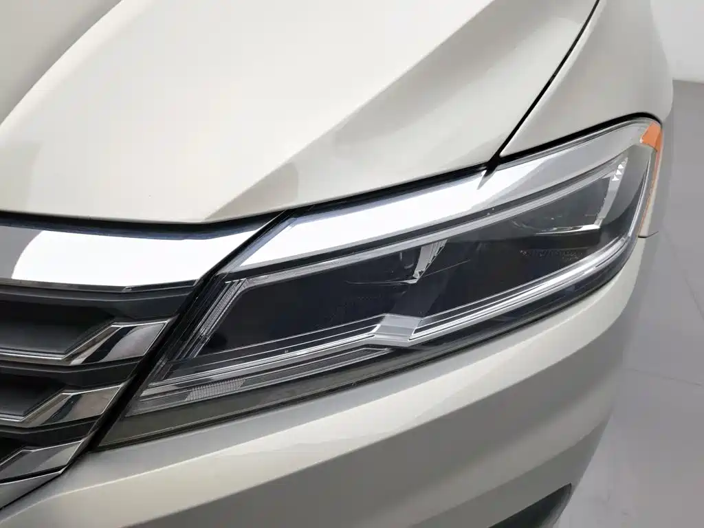 Фото 7 - Volkswagen Lavida