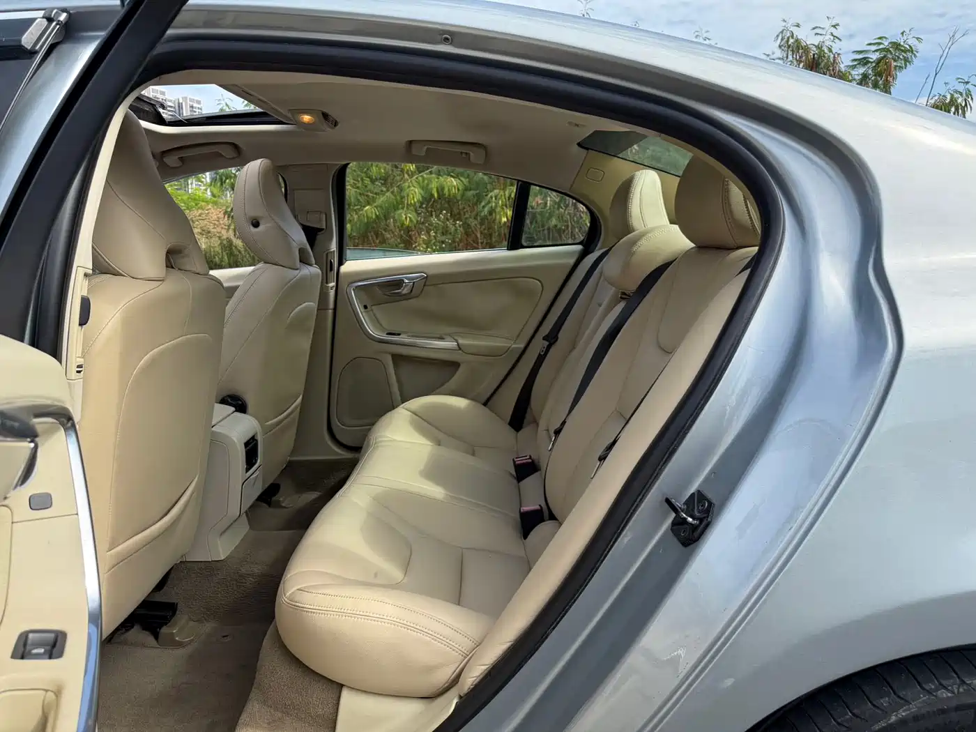 Volvo S60 (Import) 2012 2012 T5 Prestige Edition