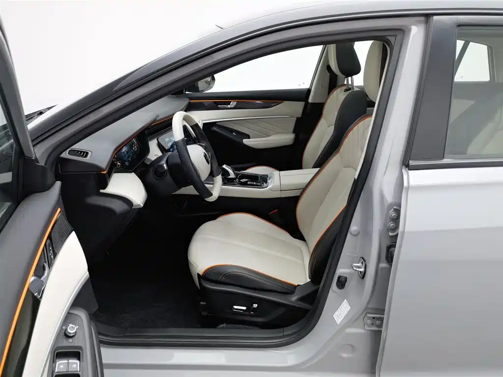 DONGFENG YI HYUN MAX