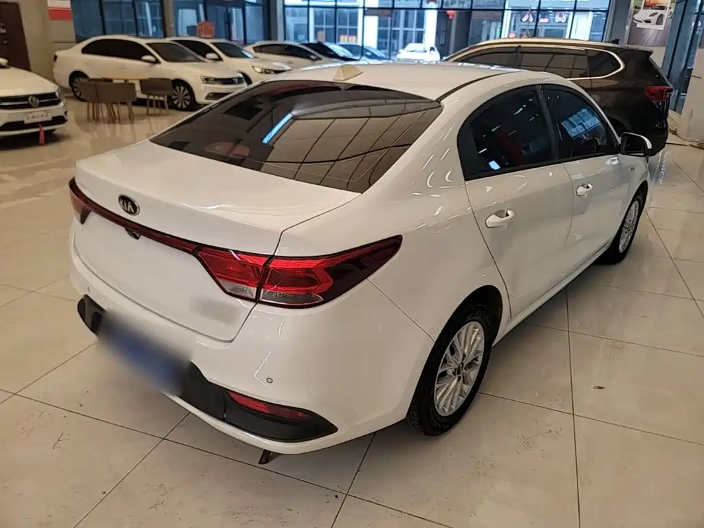 Kia K2 2018 2017 Sedan 1.4L AT 15th Anniversary Special Edition GLS