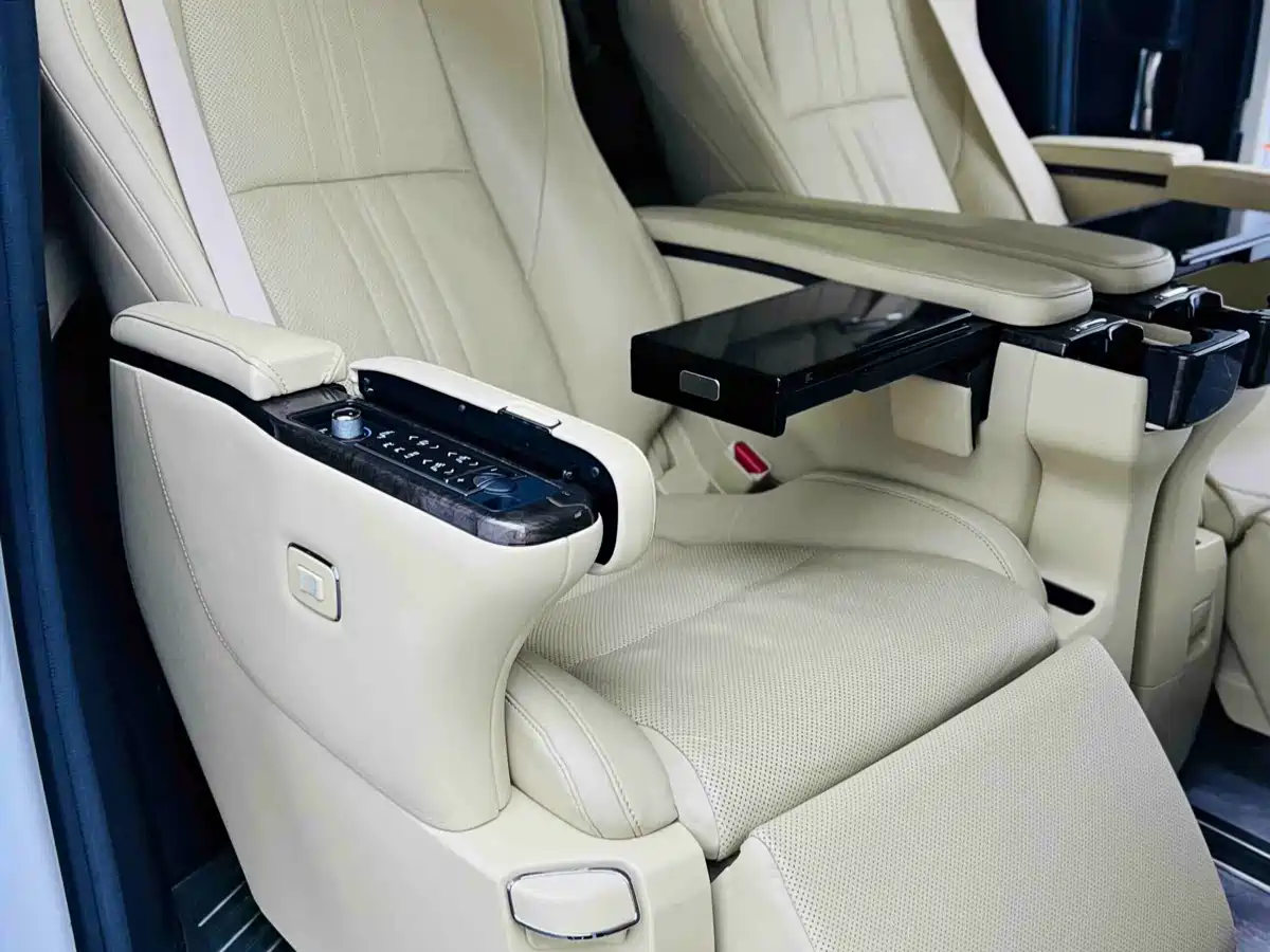 Toyota Alphard 2021 Hybrid 2.5L Premium фото 16