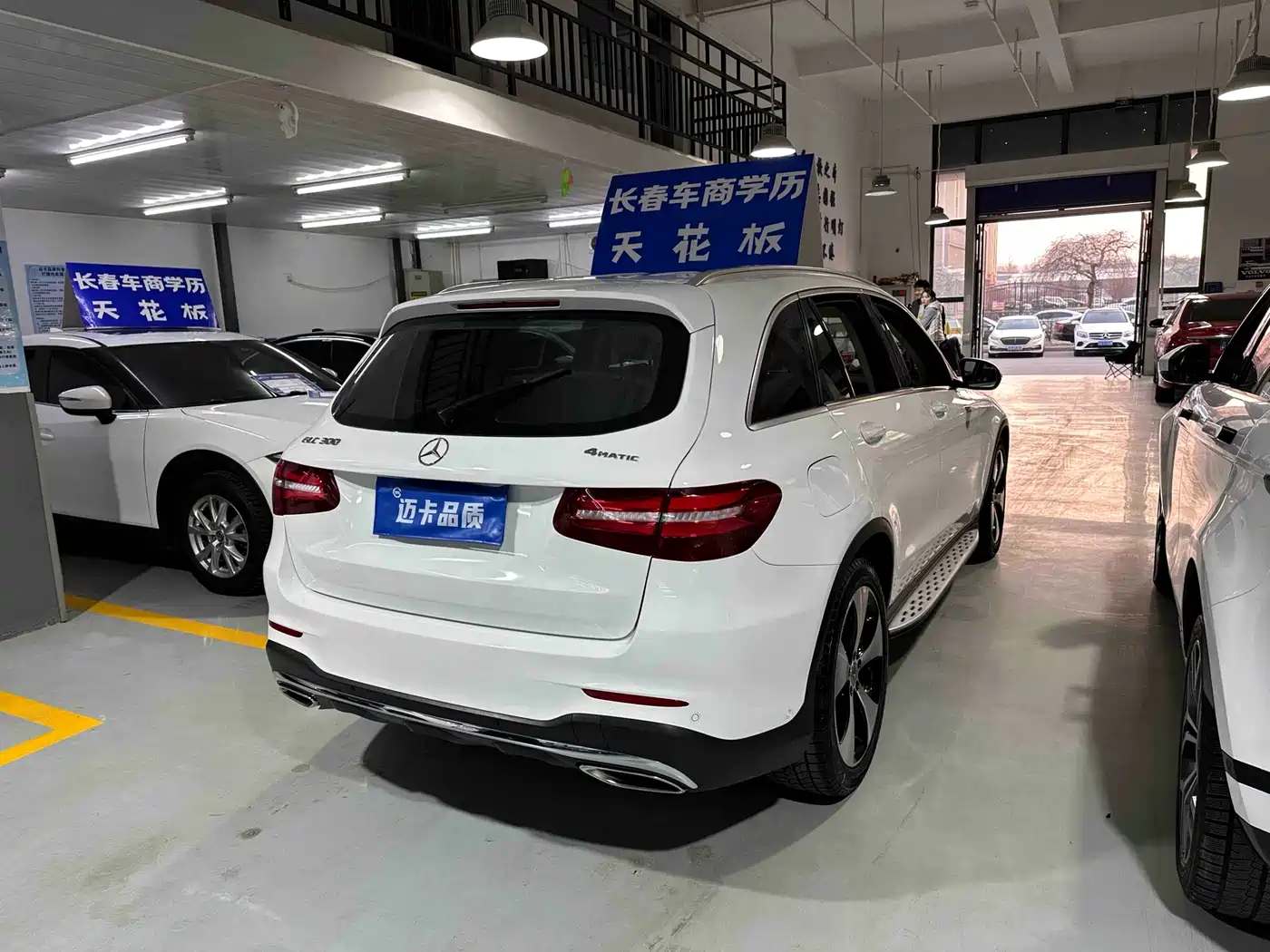Mercedes-Benz GLC 2018 GLC 300 4MATIC Dynamic фото 6
