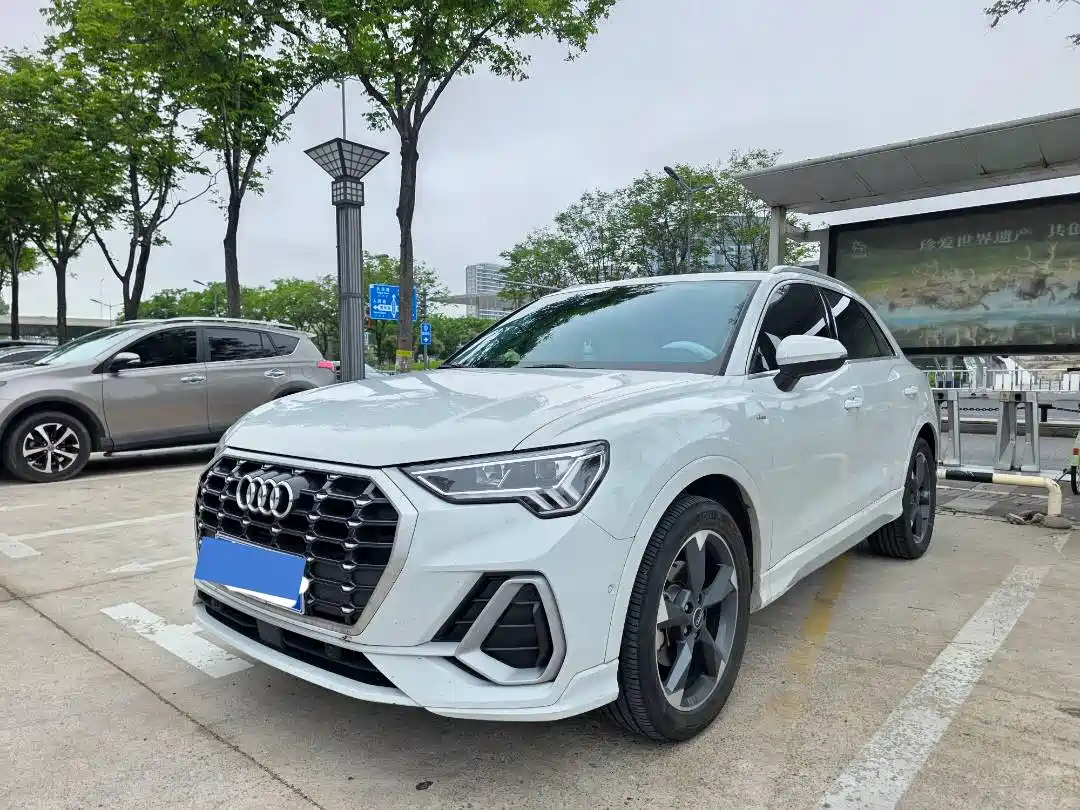 Audi Q3 2023 35 TFSI Fashion Dynamic (1.4T)