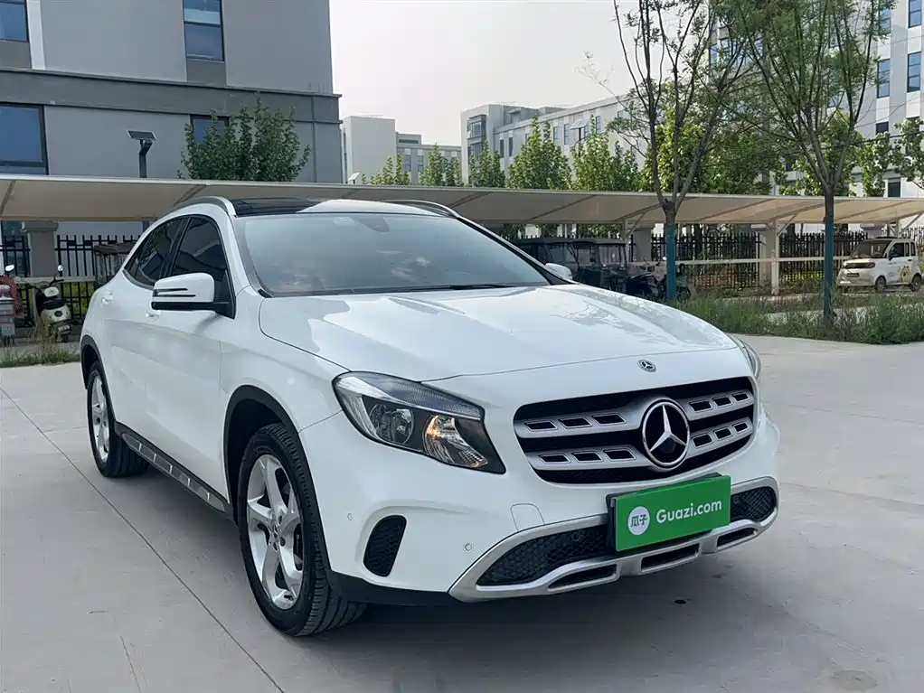 Mercedes-Benz GLA 2018 GLA 200 Dynamic фото 17