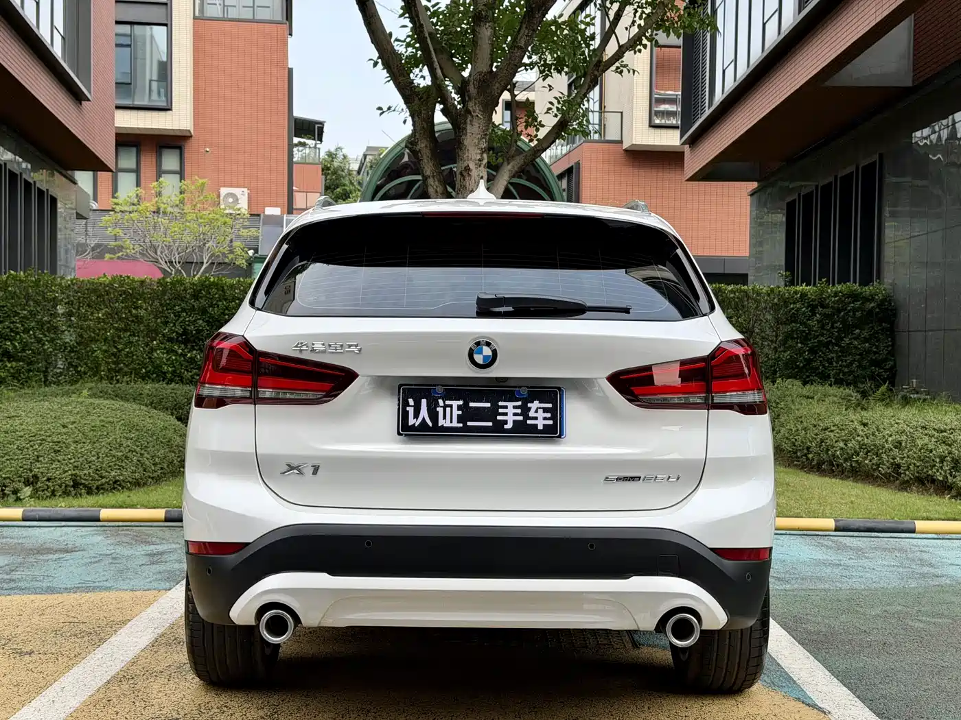 BMW X1 2021 sDrive25Li Leading фото 13