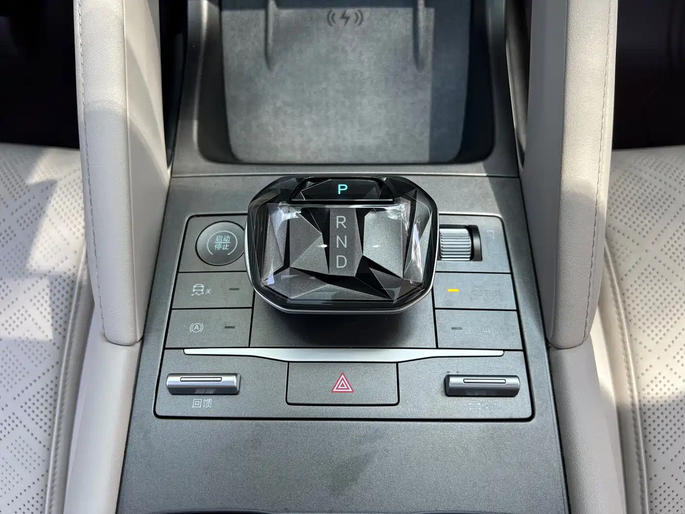 BYD Yuan UP 2024 2024 401KM Surpass Edition