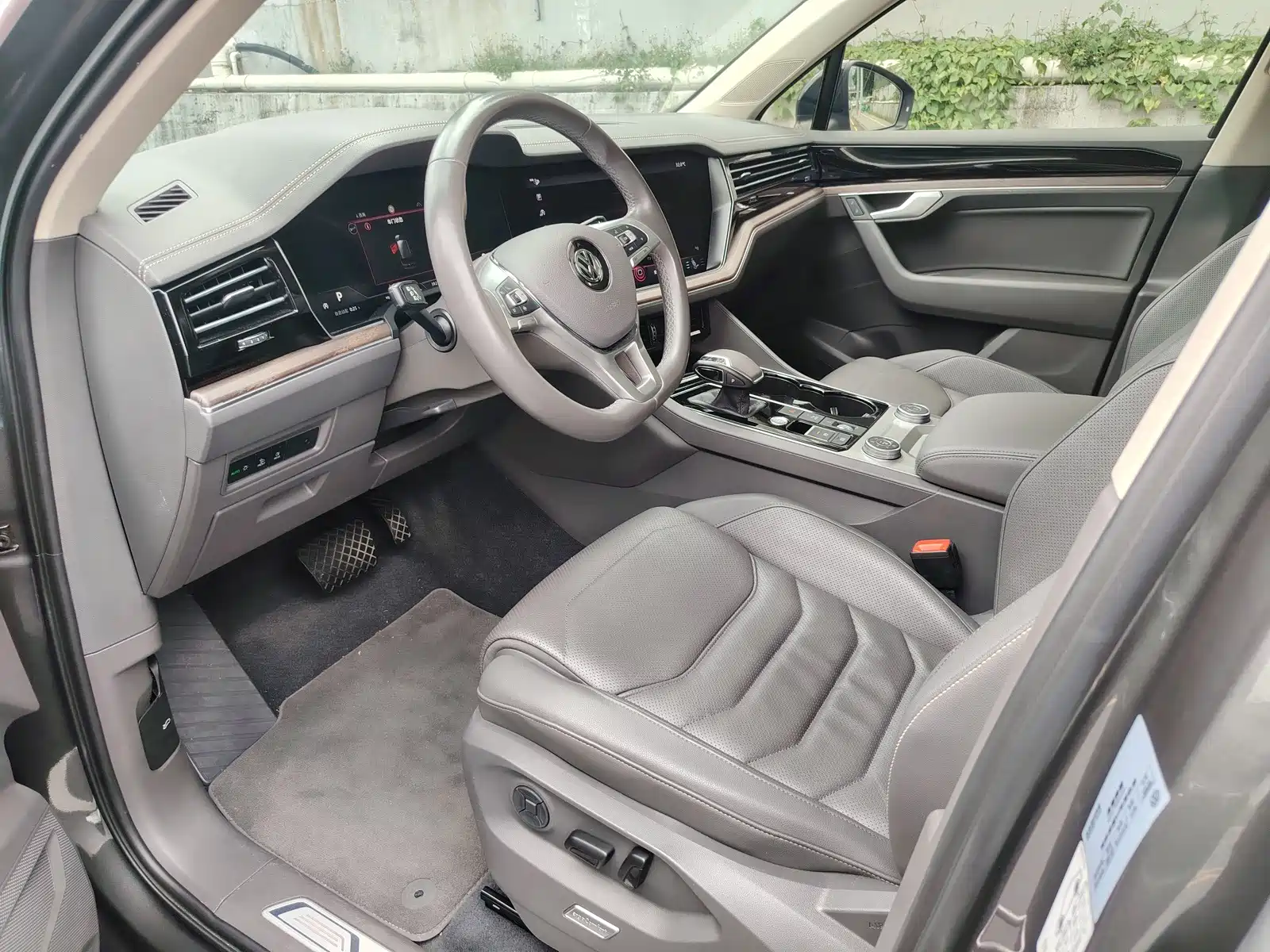Фото 8 - Volkswagen Touareg