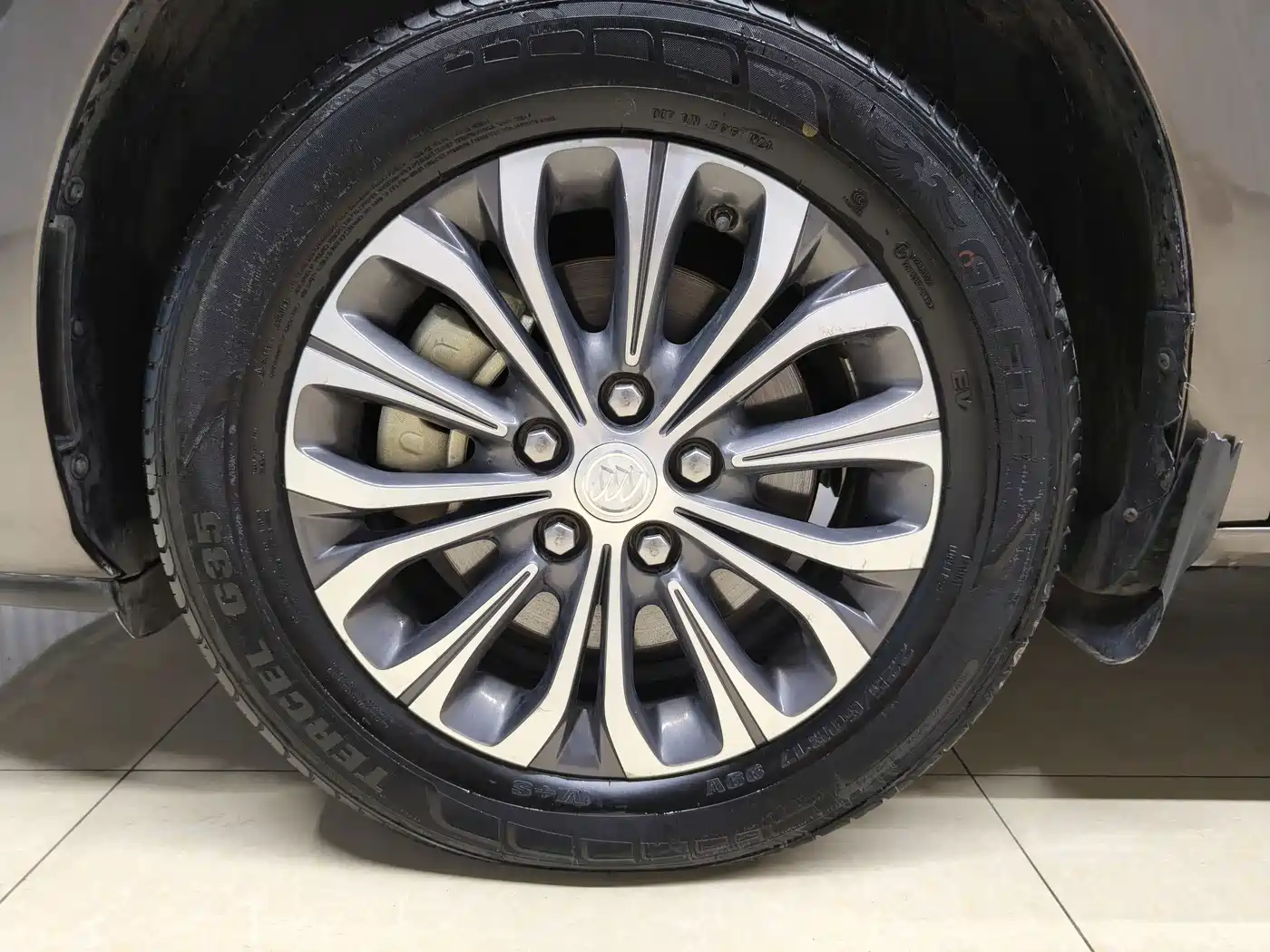 Фото 21 - Buick GL8