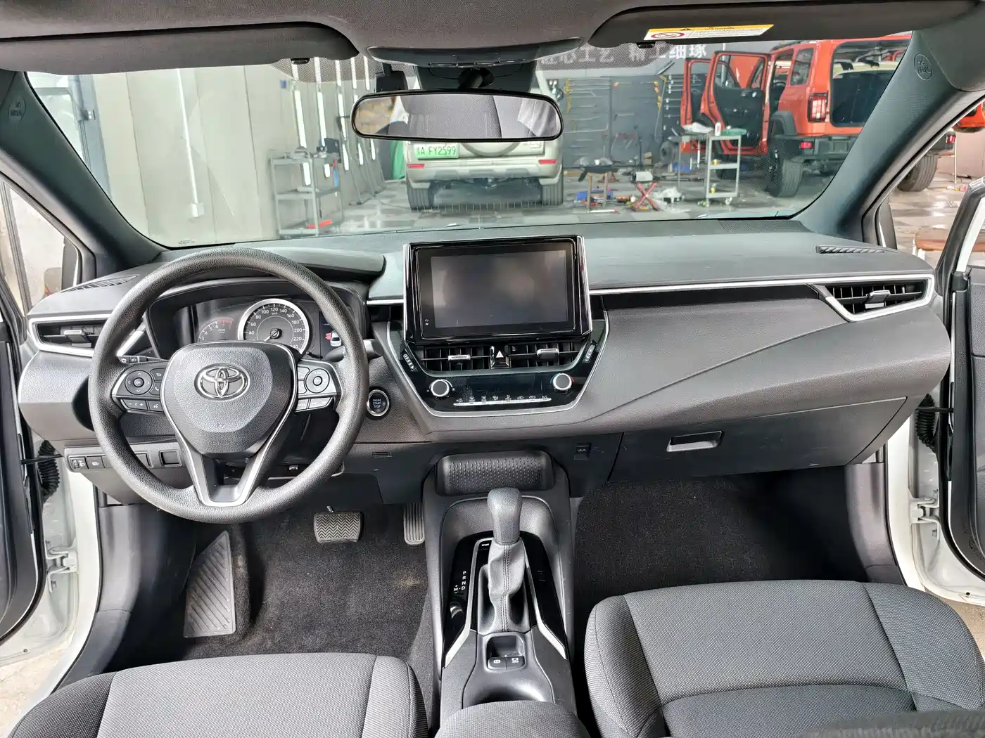 Toyota Levin 2023 185T CVT Luxury фото 9