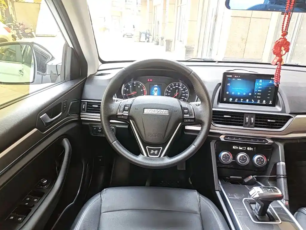 Фото 11 - Haval H6