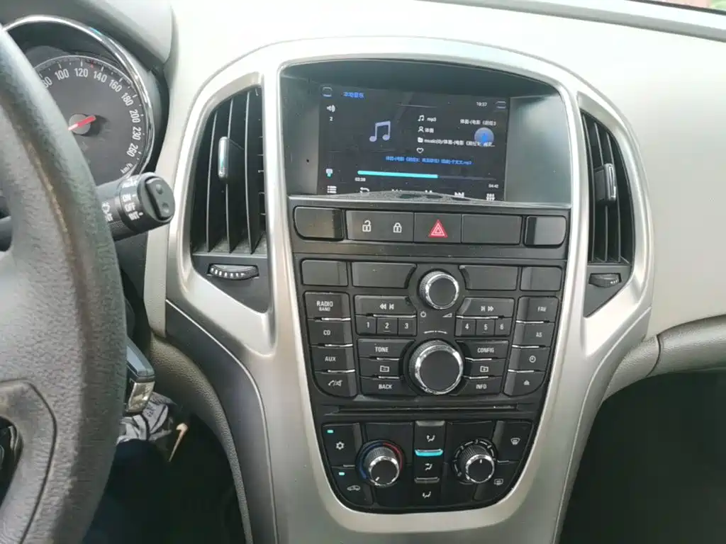 Фото 13 - Buick Excelle