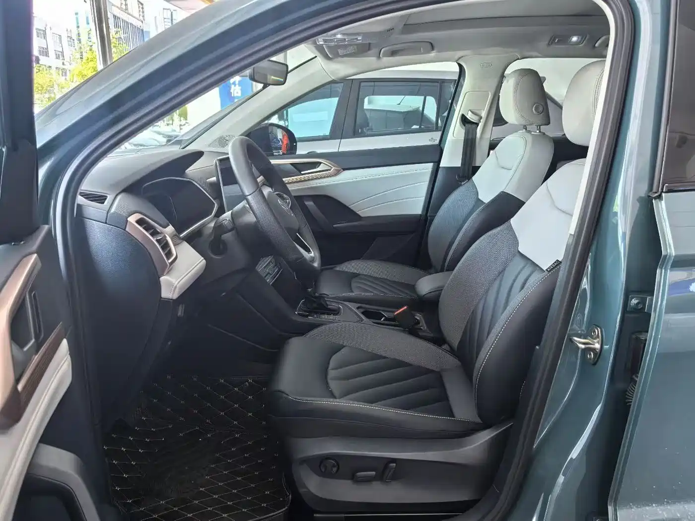 Volkswagen Tharu 2023 300TSI 2WD Full Moon Edition фото 4