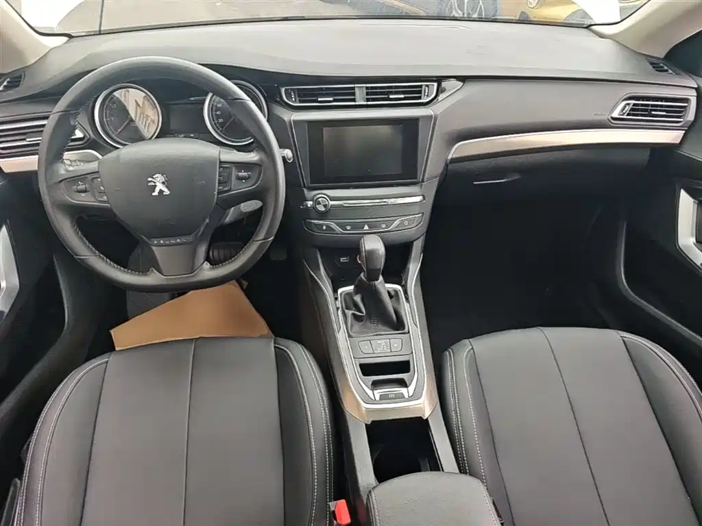 Peugeot 408 2016 1.6T Automatic Luxury Edition фото 10