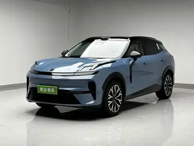 Lynk & Co 08 EM-P