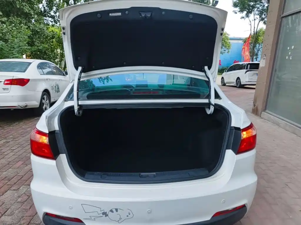 Фото 19 - Changan Yuexiang V7