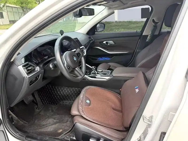 BMW 3 Series 2022 320Li M Sport Package фото 8