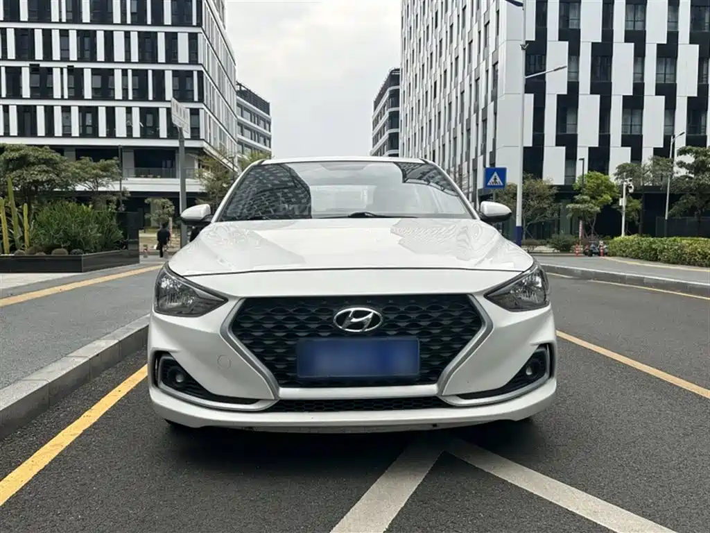 Hyundai Elantra 2018 1.6L Auto Joy GL (China V) фото 12