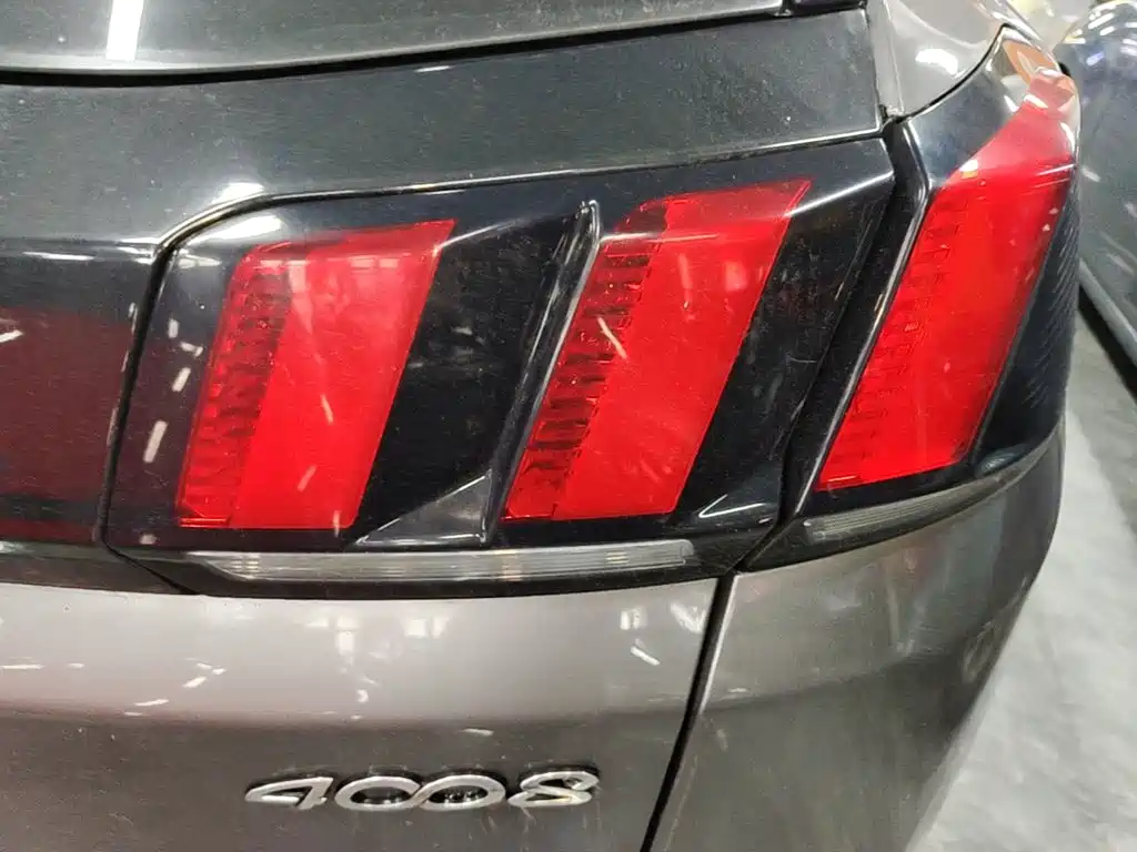 Фото 8 - Peugeot 4008