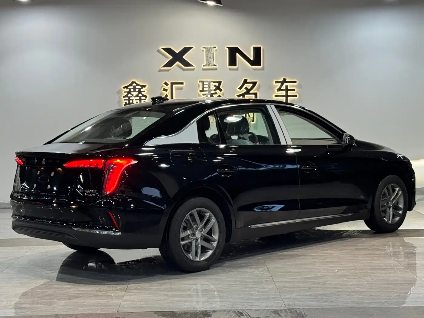 Hongqi E-QM5 2025 610km PLUS фото 4