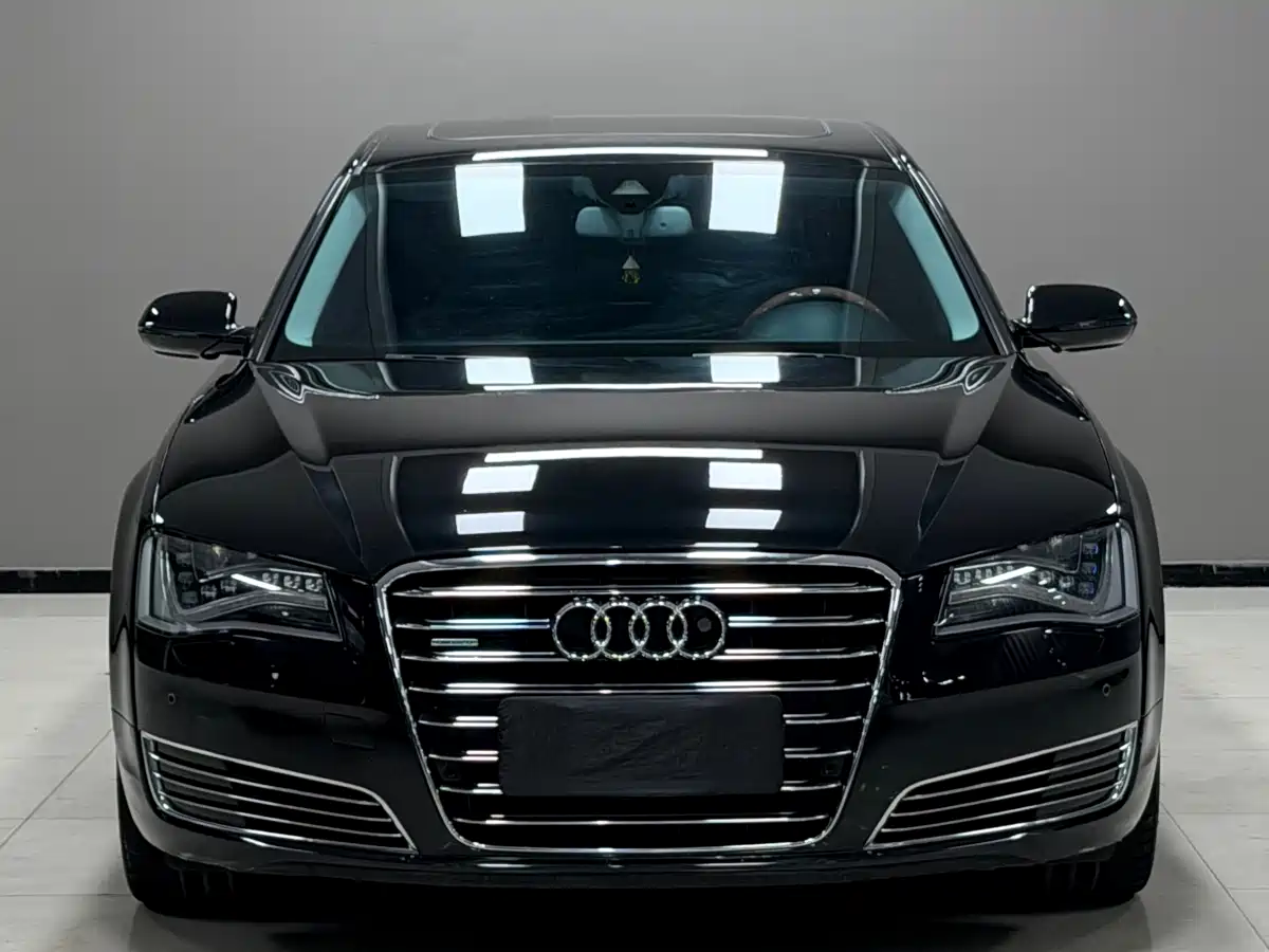 Audi A8 2013 A8L 55 TFSI quattro Premium фото 2