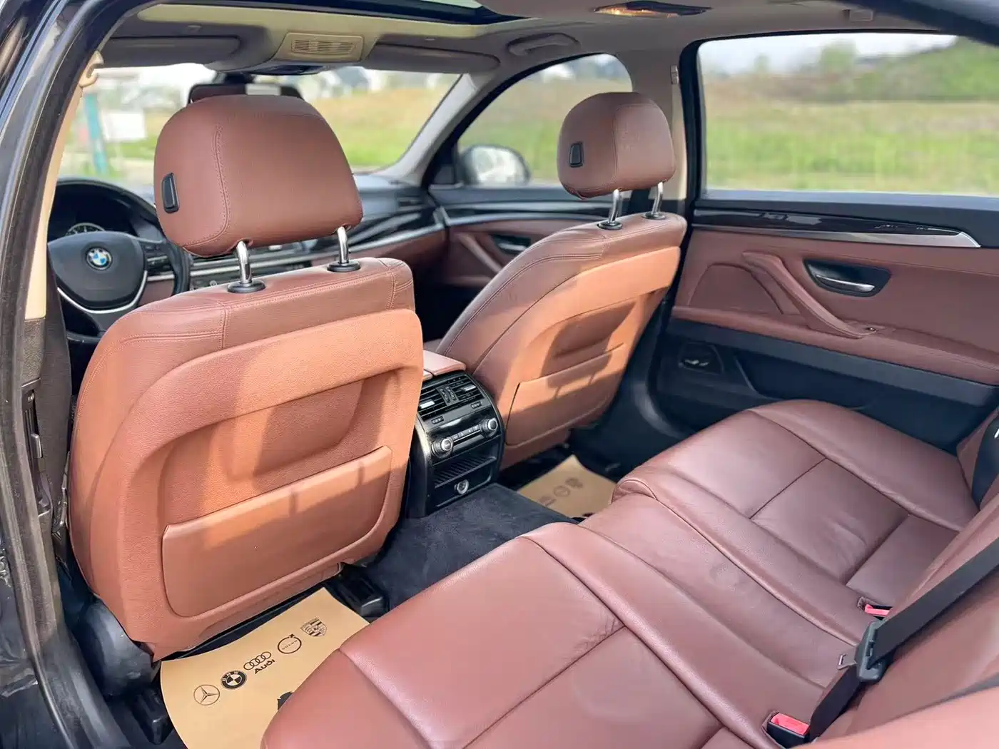 BMW 5 Series 2014 528Li Leading Edition фото 15