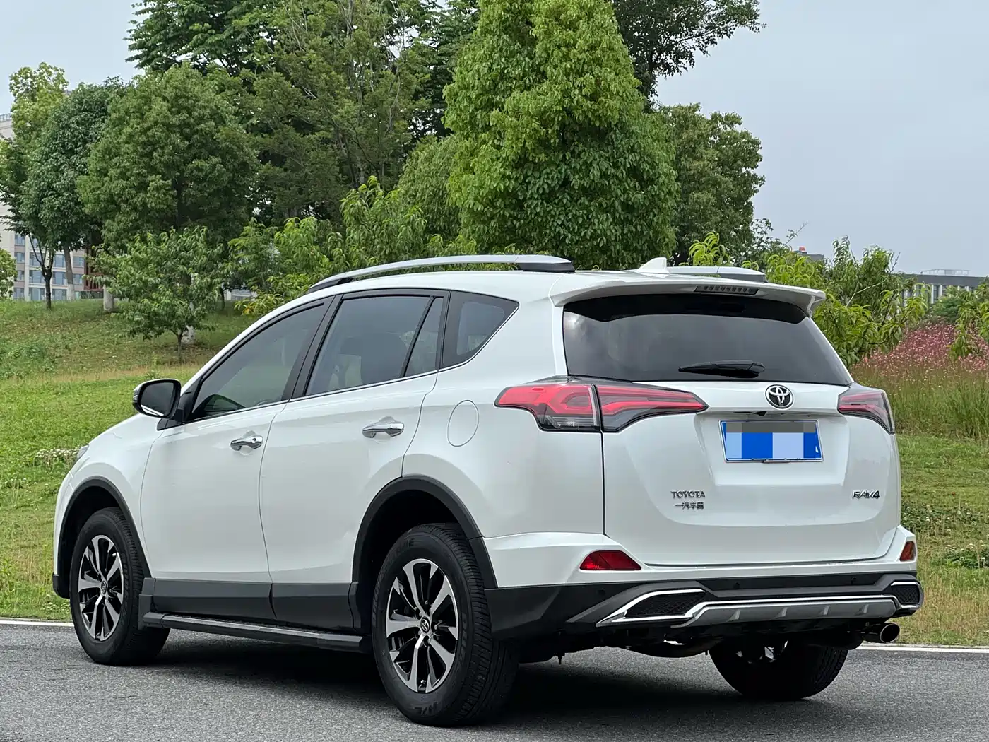 Toyota RAV4 Rongfang 2016 2.0L CVT 2WD Comfort (China V) фото 7
