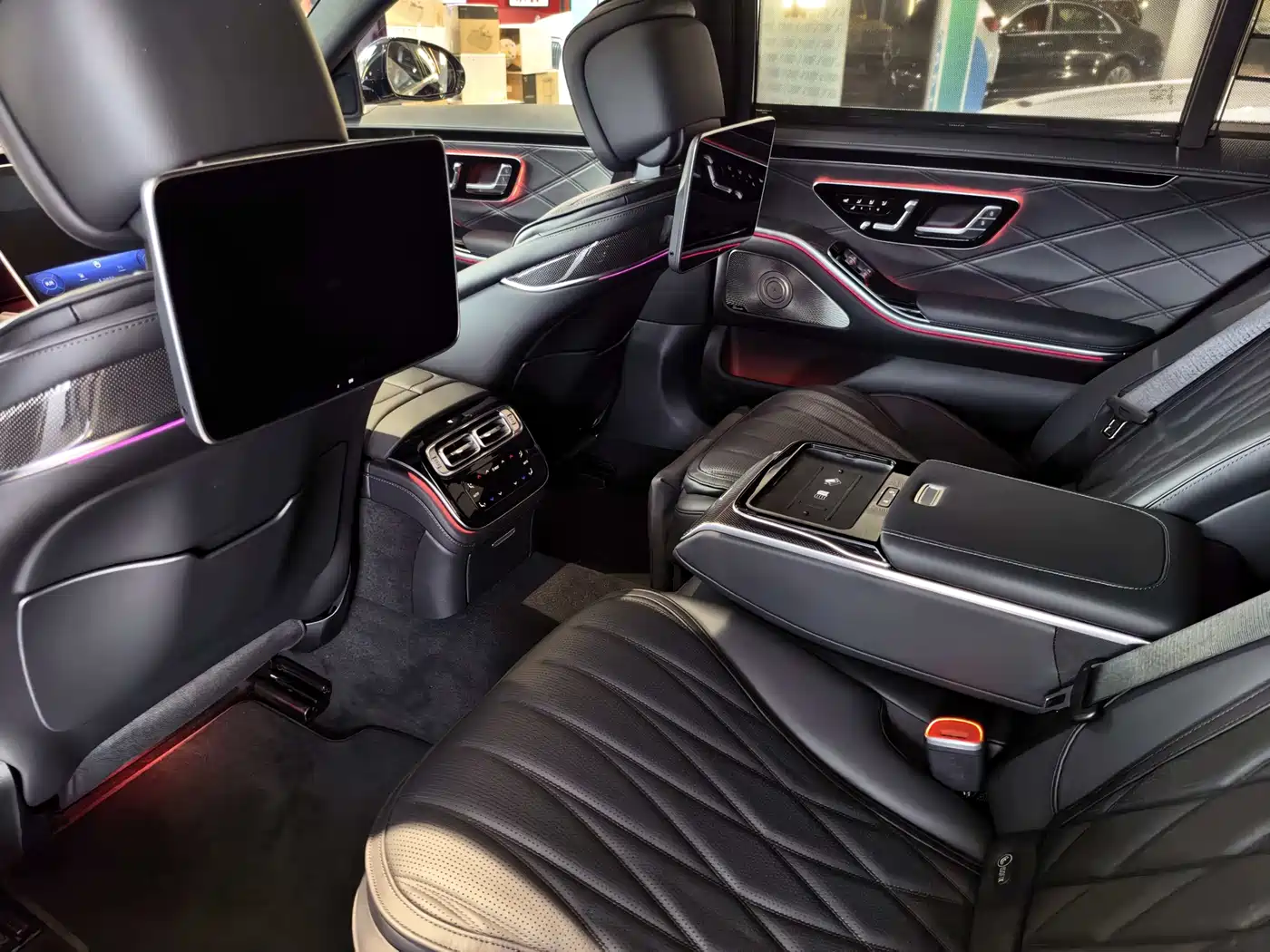 Mercedes-Benz S-Class AMG Hybrid 2024 AMG S 63 L E Performance фото 10