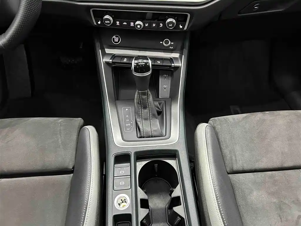Audi Q3 2022 35 TFSI Fashion Dynamic фото 5