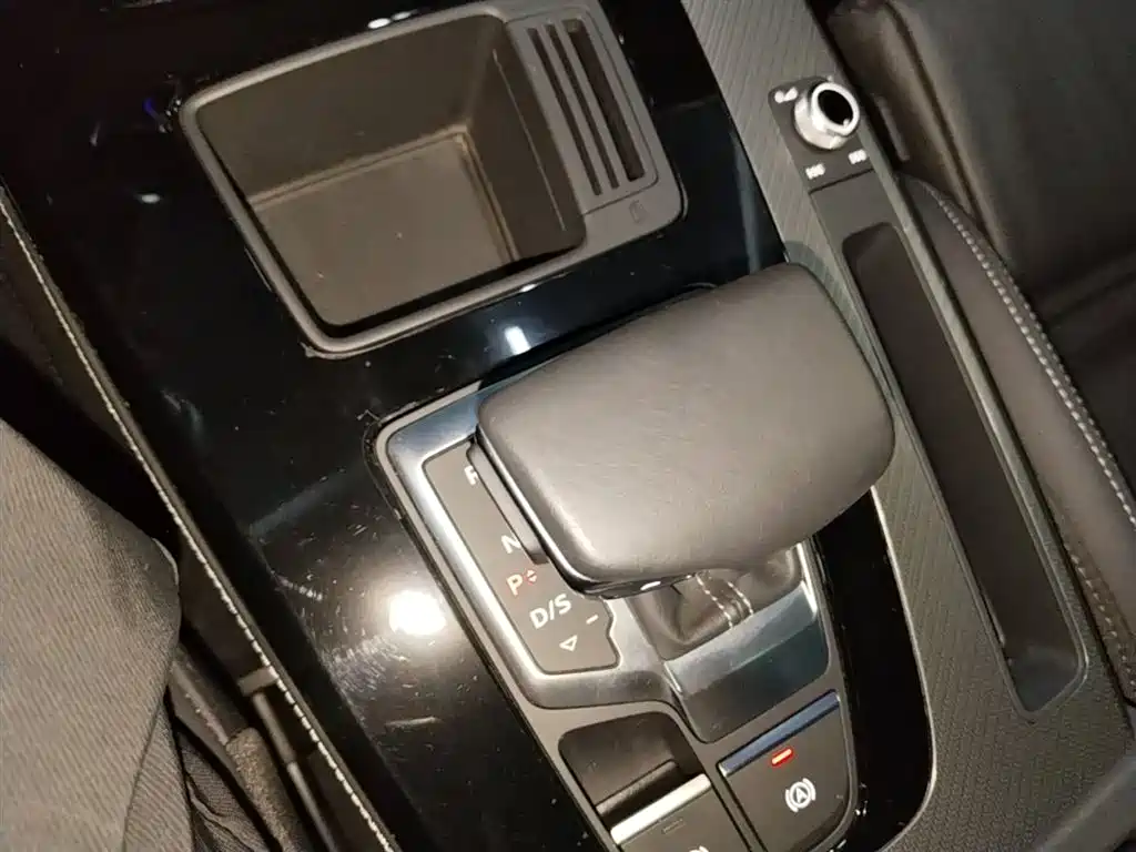 Audi Q5L 2022 Facelift 40T Luxury Dynamic фото 14