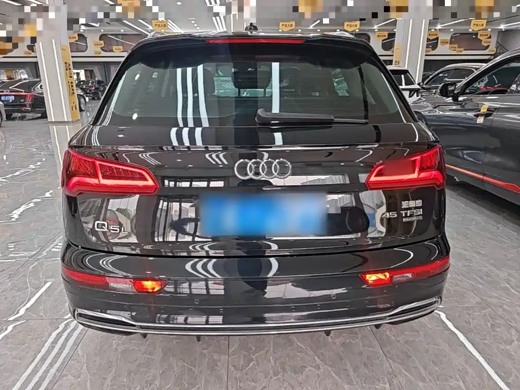 Audi Q5L 2019 2018 45 TFSI Exclusive Fashion China VI