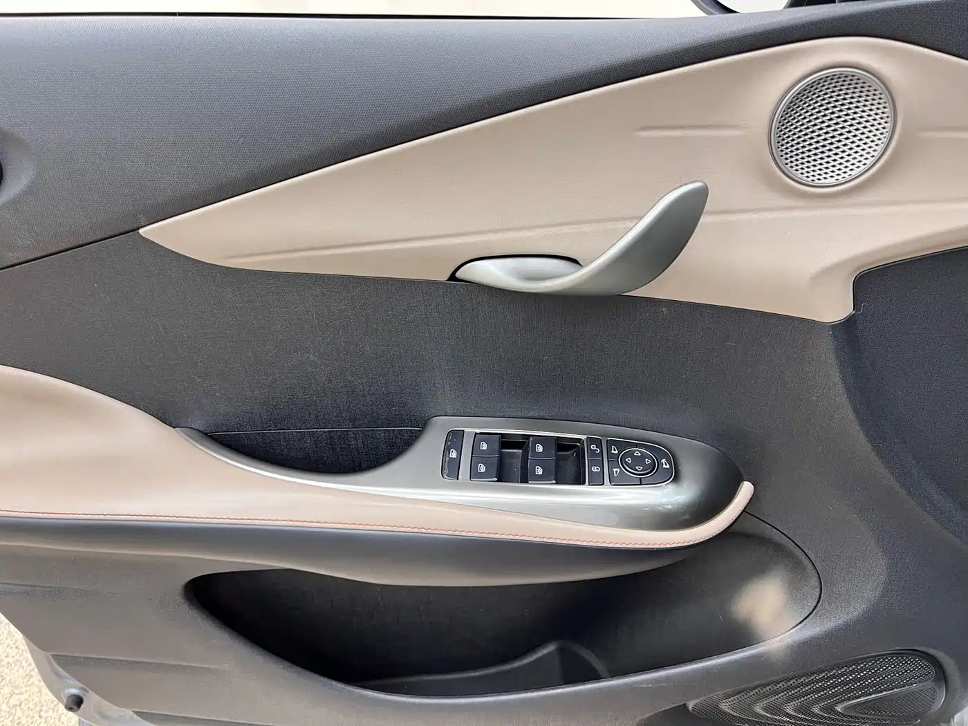 BYD Dolphin 2023 420km Fashion Edition фото 12