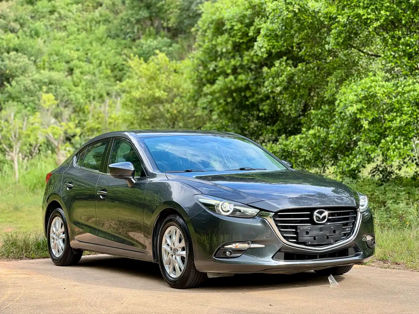 Photo 3 - Mazda Mazda 3