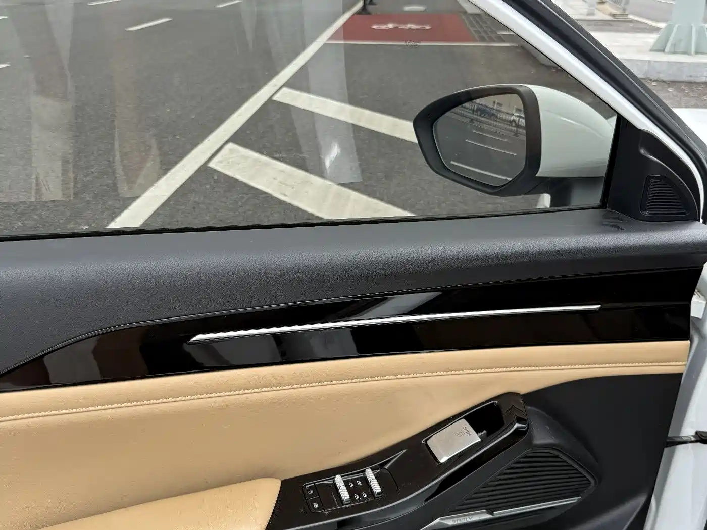 Geely Galaxy Galaxy L6 2024 60km PLUS Soaring Dragon Edition фото 14