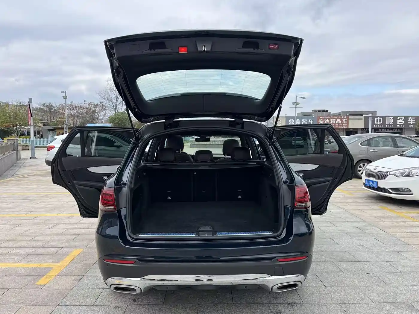 Mercedes-Benz GLC 2020 Facelift GLC 260 L 4MATIC Dynamic фото 18