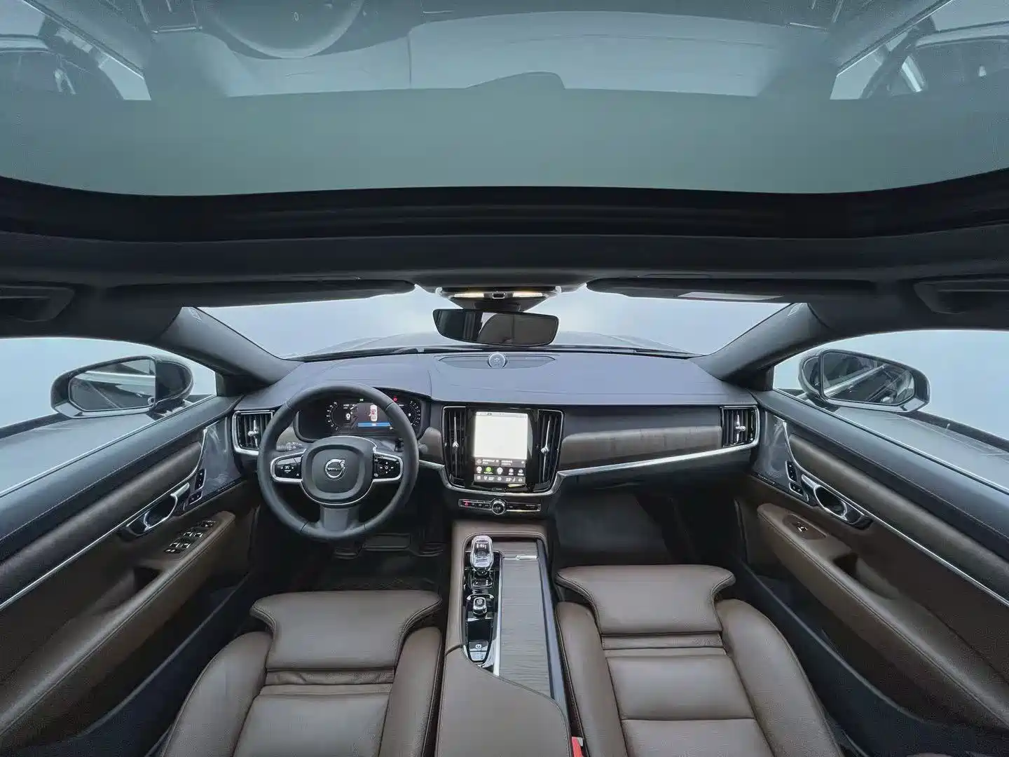 Photo 11 - Volvo S90