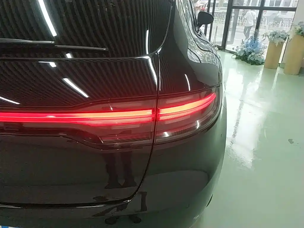 Porsche Macan 2018 Macan 2.0T фото 8
