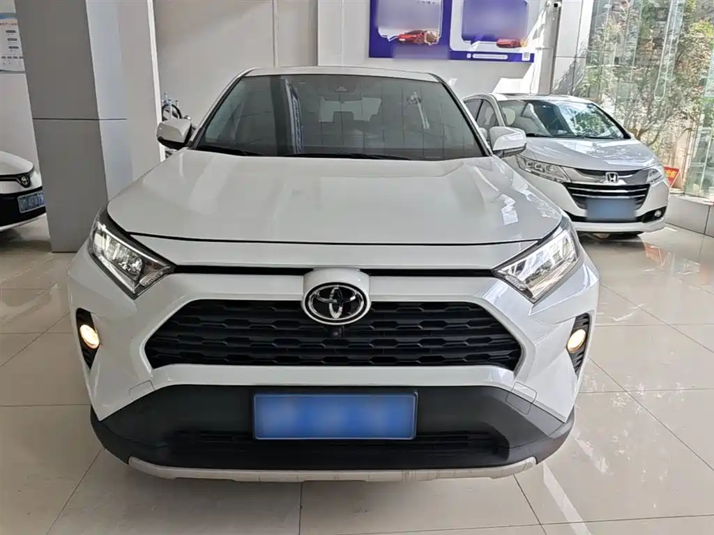 Toyota RAV4 Rongfang 2022 2.0L CVT 2WD Trend Edition фото 3