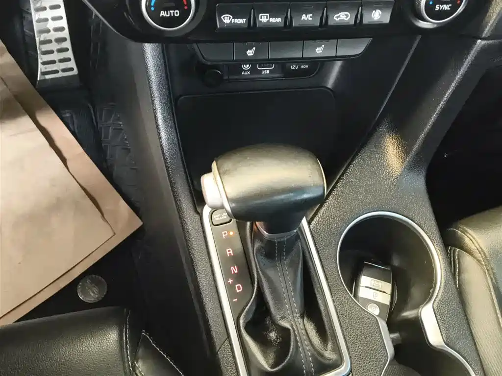 Kia KX5 2016 Model 1.6T Automatic 2WD DLX фото 10