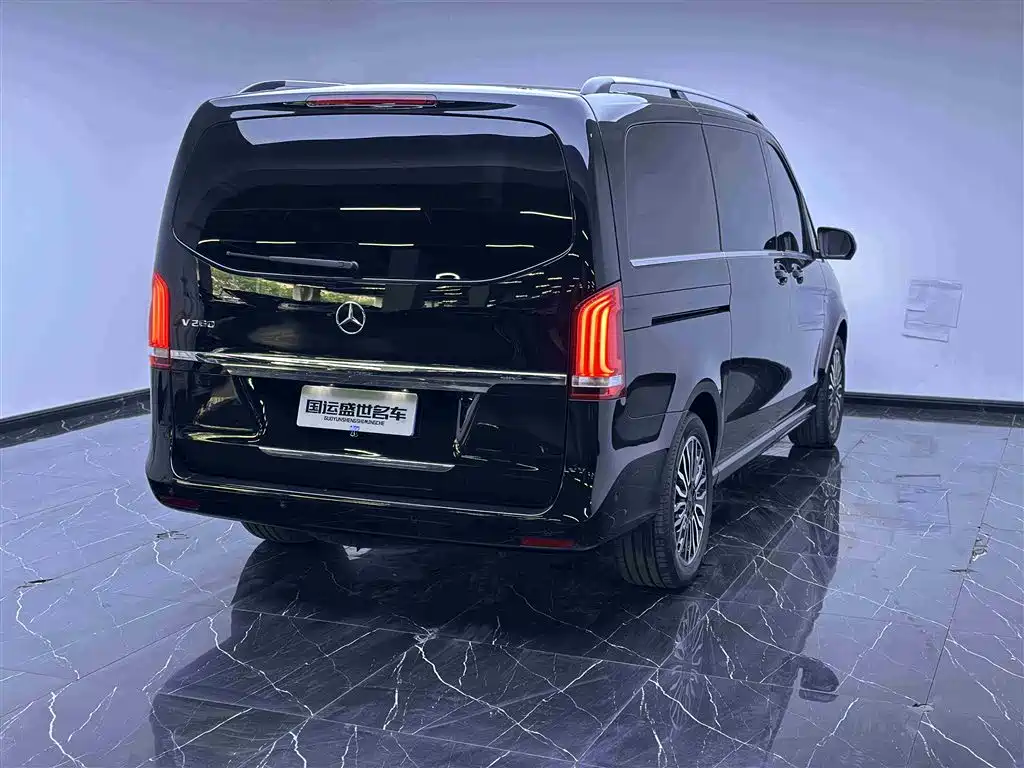Mercedes-Benz V-Class 2017 Model V 260 Premium Edition фото 4