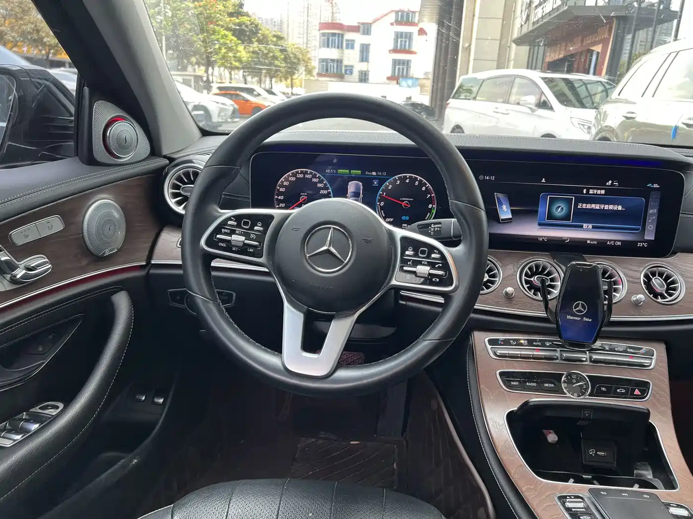 Mercedes-Benz E-Class New Energy 2020 E 300 e L фото 2