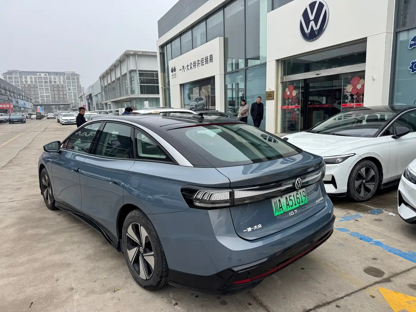 VOLKSWAGEN ID.7 VIZZION