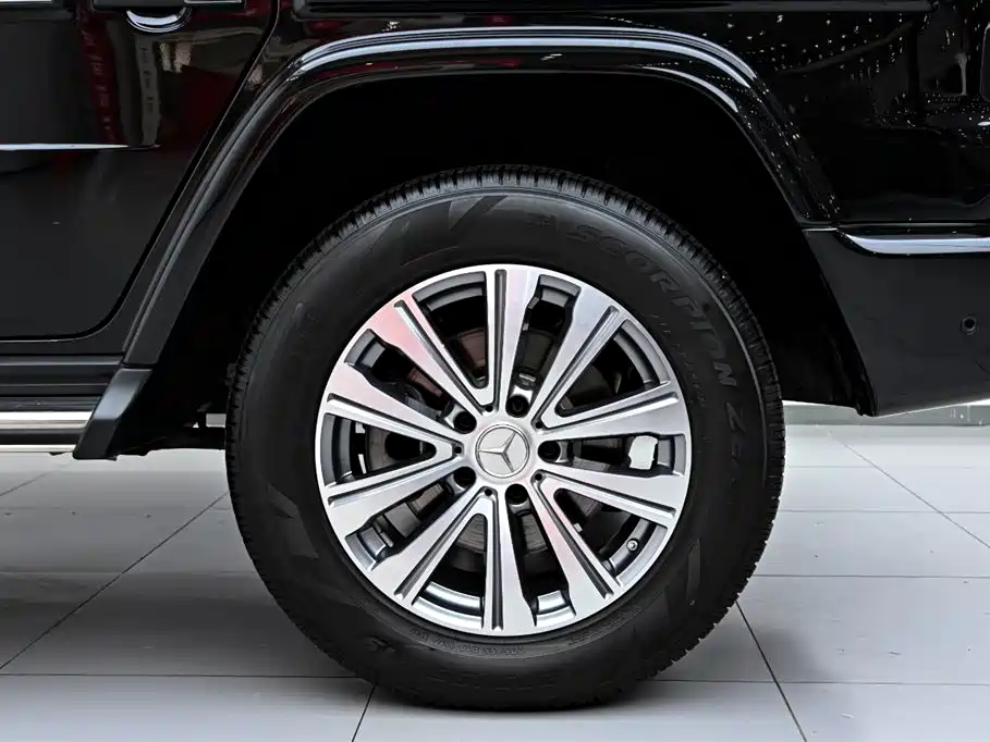 Mercedes-Benz G-Class 2023 G 500 фото 38