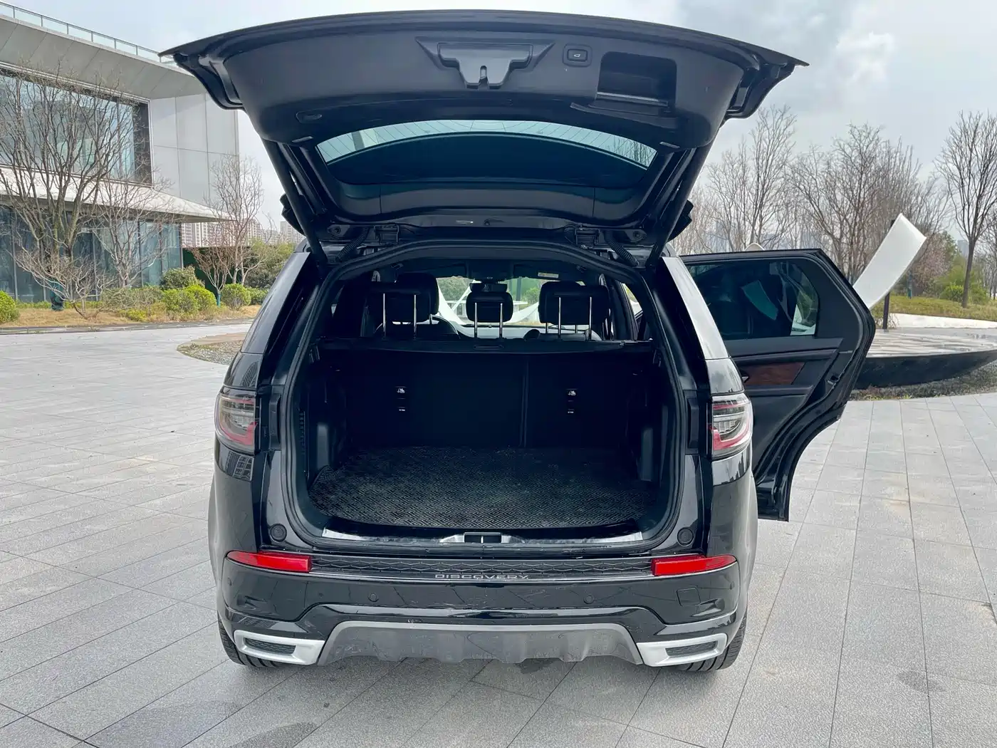 Land Rover Discovery Sport 2020 249PS R-Dynamic Performance фото 23