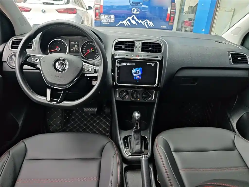 Volkswagen Polo 2018 1.5L Auto Comfort фото 10