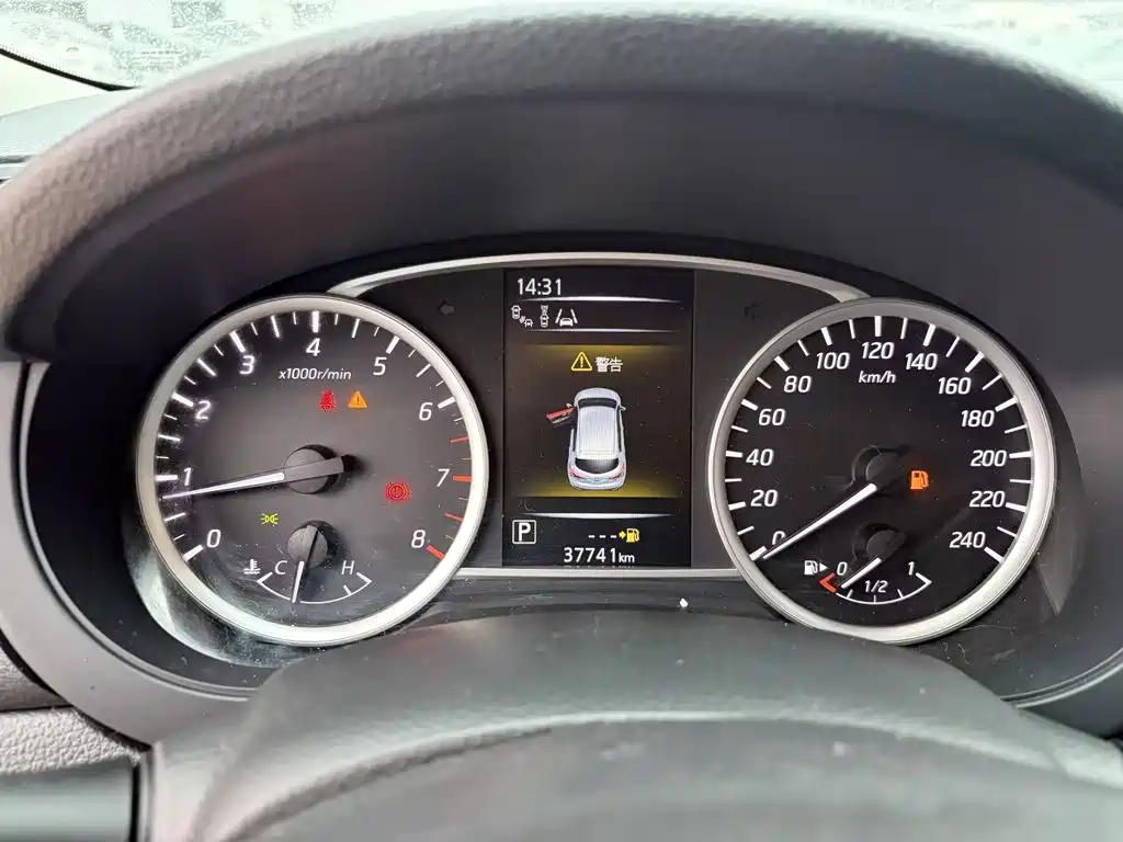 Nissan Tiida, миниатюра 16