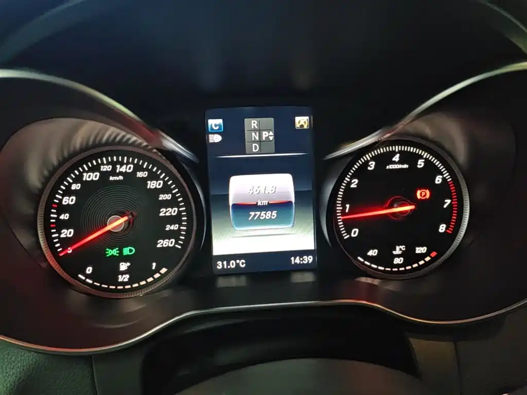 Mercedes-Benz GLC 2018 Facelift GLC 300 4MATIC Dynamic фото 12