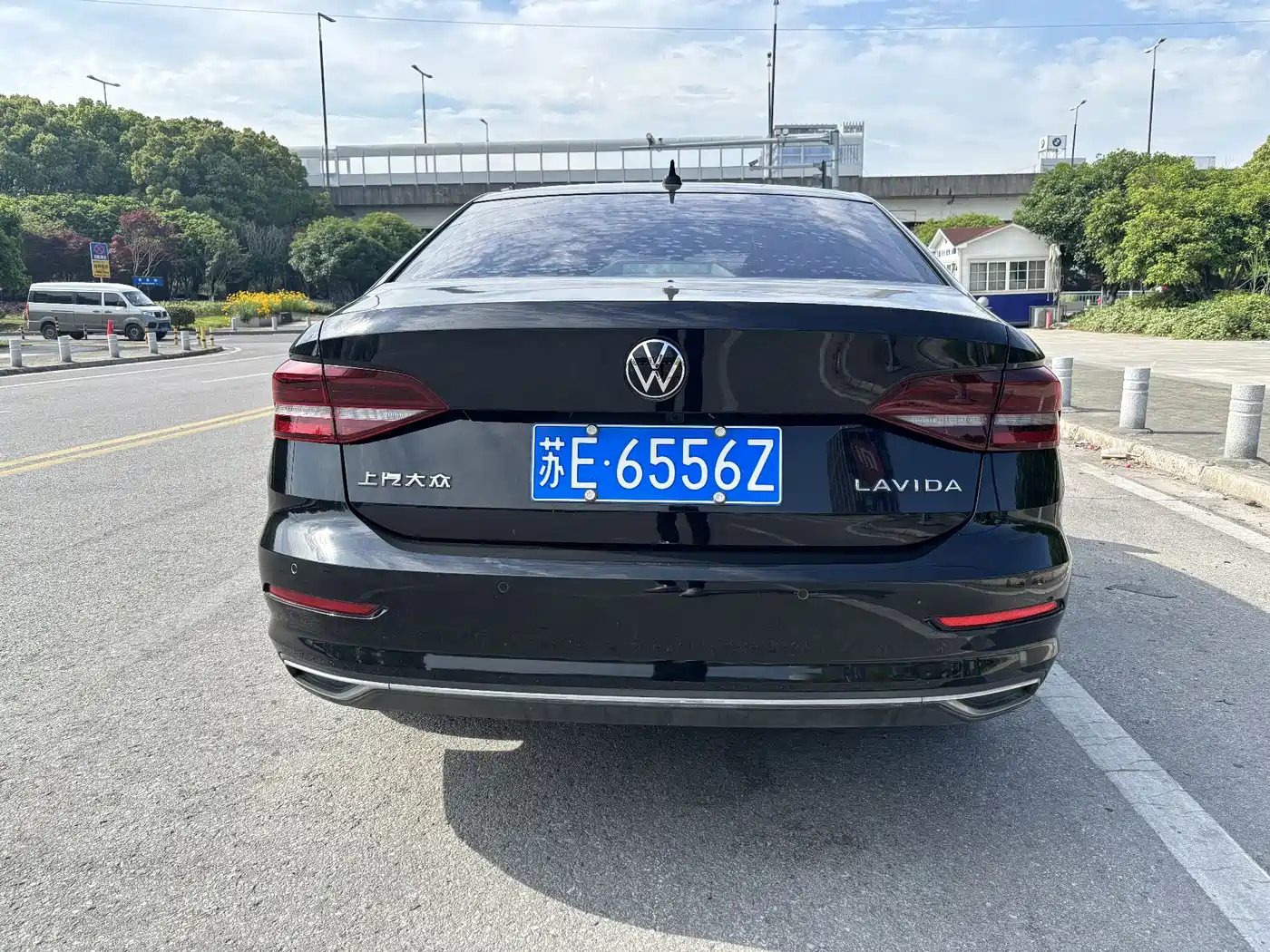 Volkswagen Lavida 2022 1.5L Auto Comfort Edition фото 6