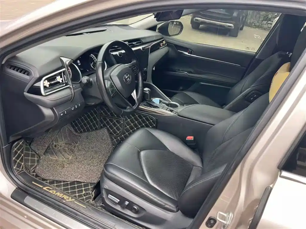 Toyota Camry 2019 2.0G Luxury (China V) фото 9